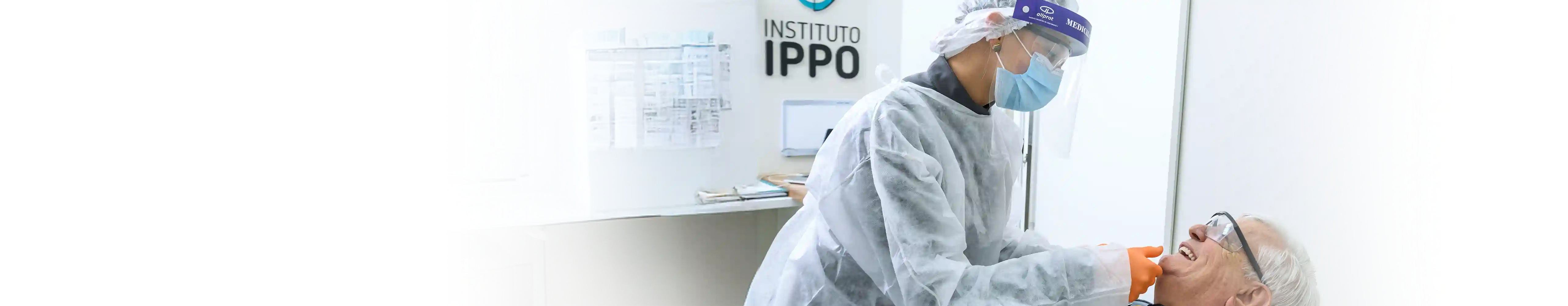 Cirurgia Oral destacando procedimentos como remoção de dentes do siso, extrações e biópsias, com imagem de profissional realizando cirurgia e garantindo a saúde bucal do paciente.